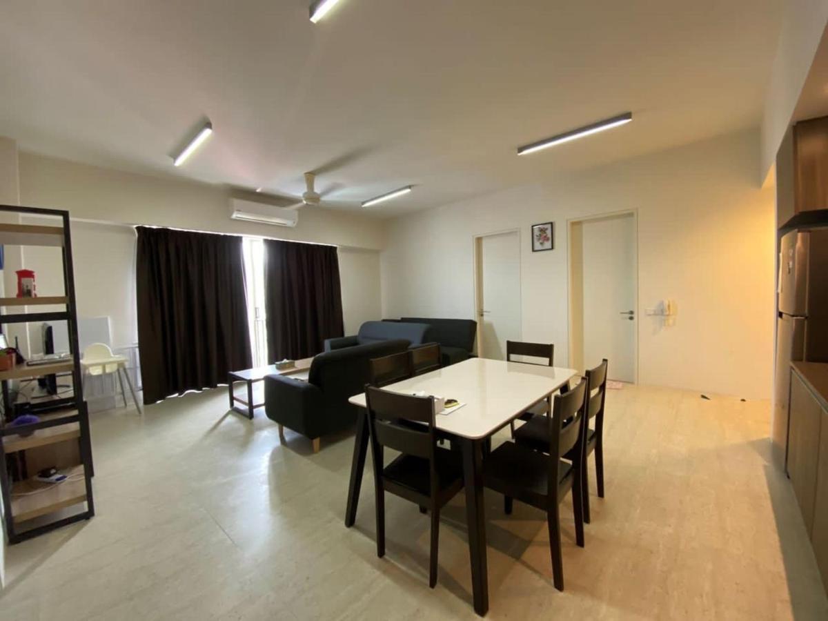By The Sea Beachfront Penang باتو فيرينغي المظهر الخارجي الصورة