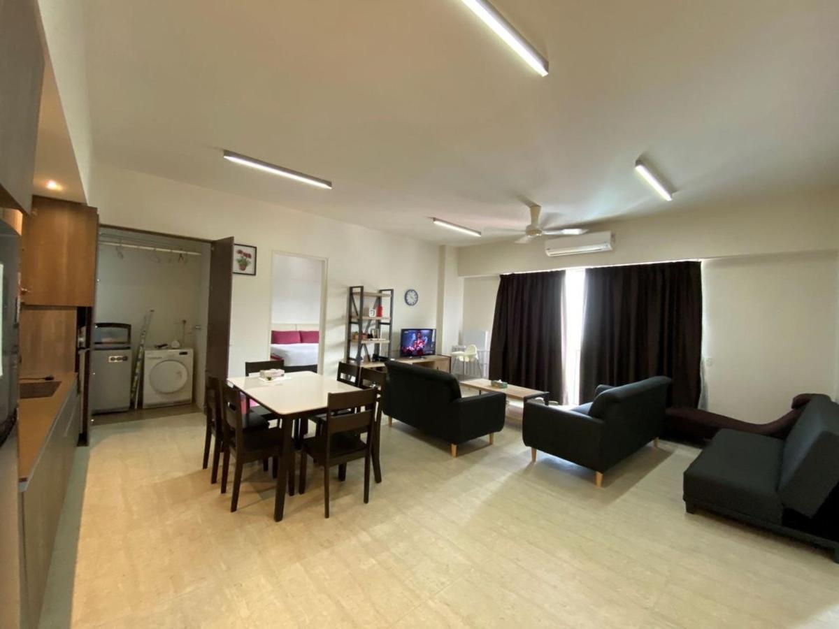 By The Sea Beachfront Penang باتو فيرينغي المظهر الخارجي الصورة