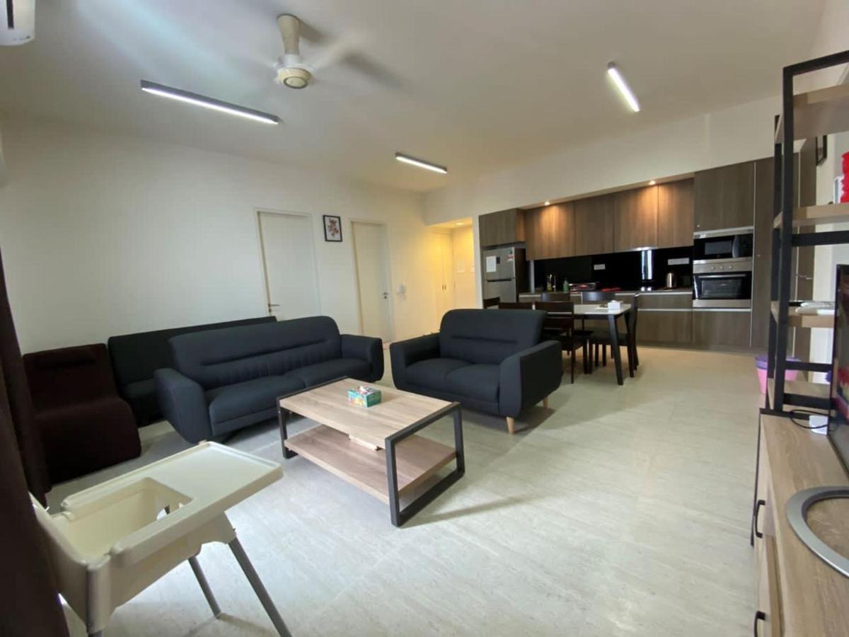 By The Sea Beachfront Penang باتو فيرينغي المظهر الخارجي الصورة